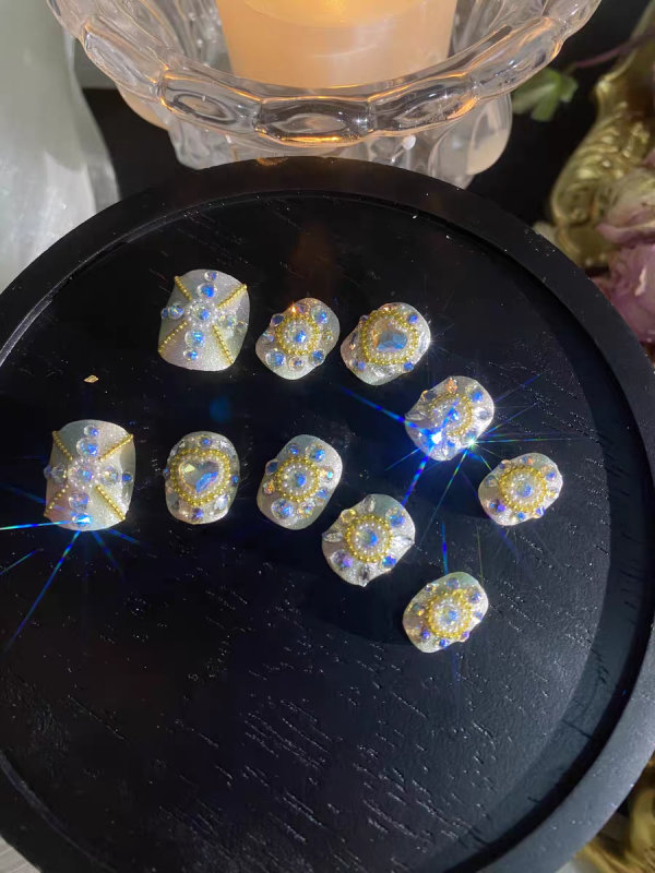 Gorgeous Colorful Rhinestone Press-on Nails