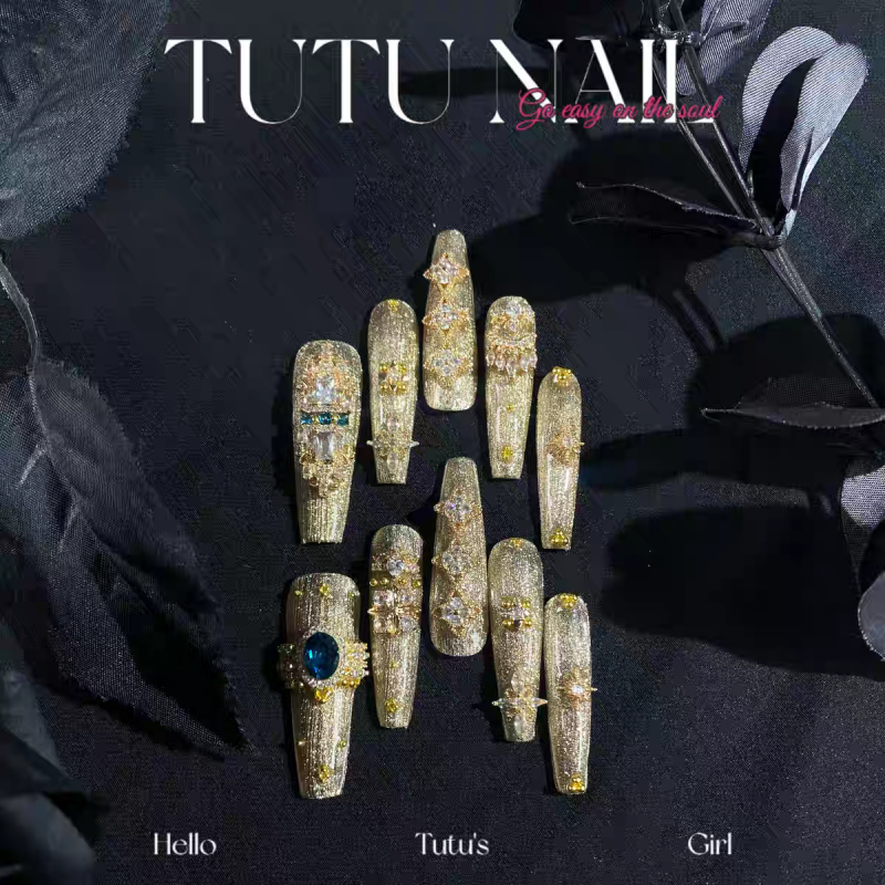Luxury Gold Press-on Nails