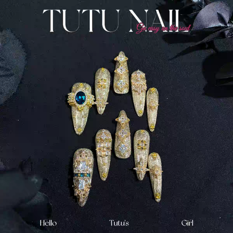 Luxury Gold Press-on Nails