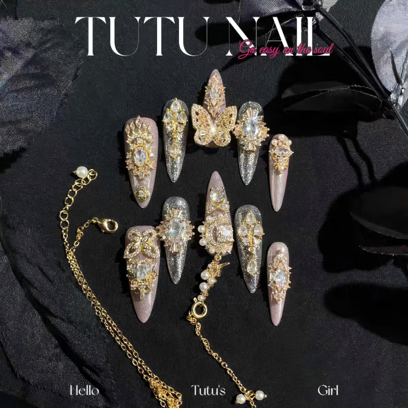 Exquisitely Crafted Luxury Bracelet-style Press-on Nails