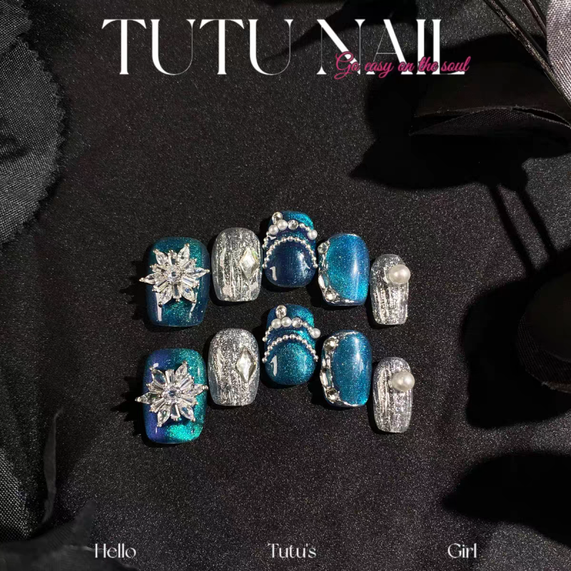 Luxury Blue-Silver Cat-Eye Press-on Nails