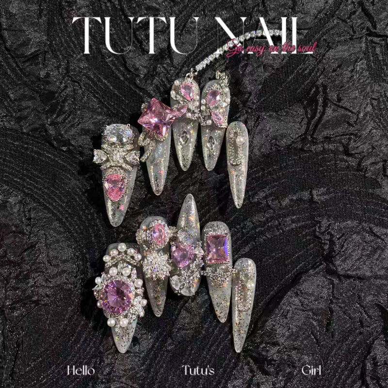 Luxury Pink Chain Press-on Nails
