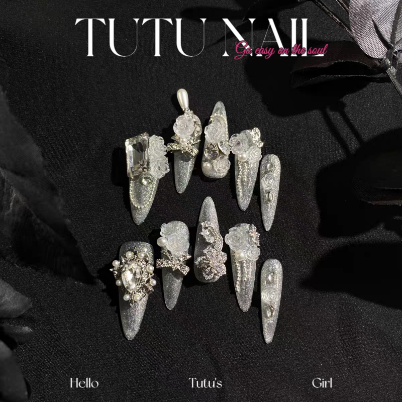 Exquisitely Crafted White Cat Eye Press-on Nails