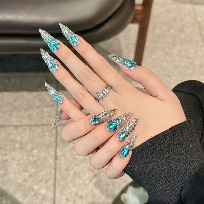 Light Luxury Sparkling Blue Press-On Nails