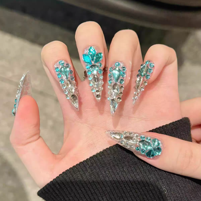 Light Luxury Sparkling Blue Press-On Nails