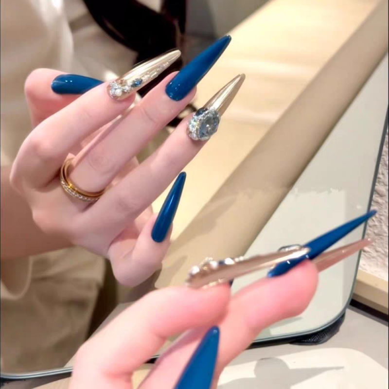 Blue Floral Press On Nails